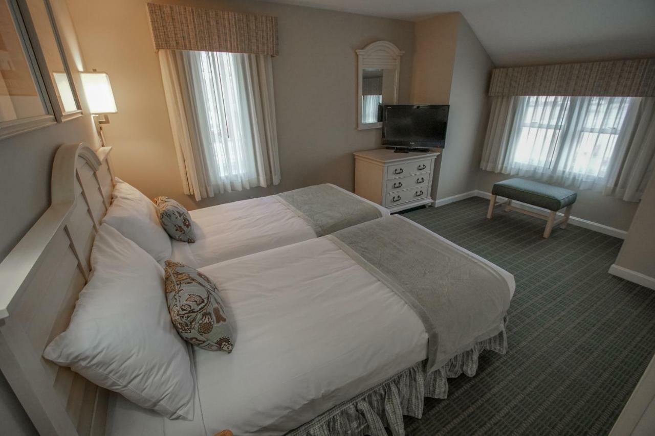 Cape Winds Resort Хианнис Экстерьер фото