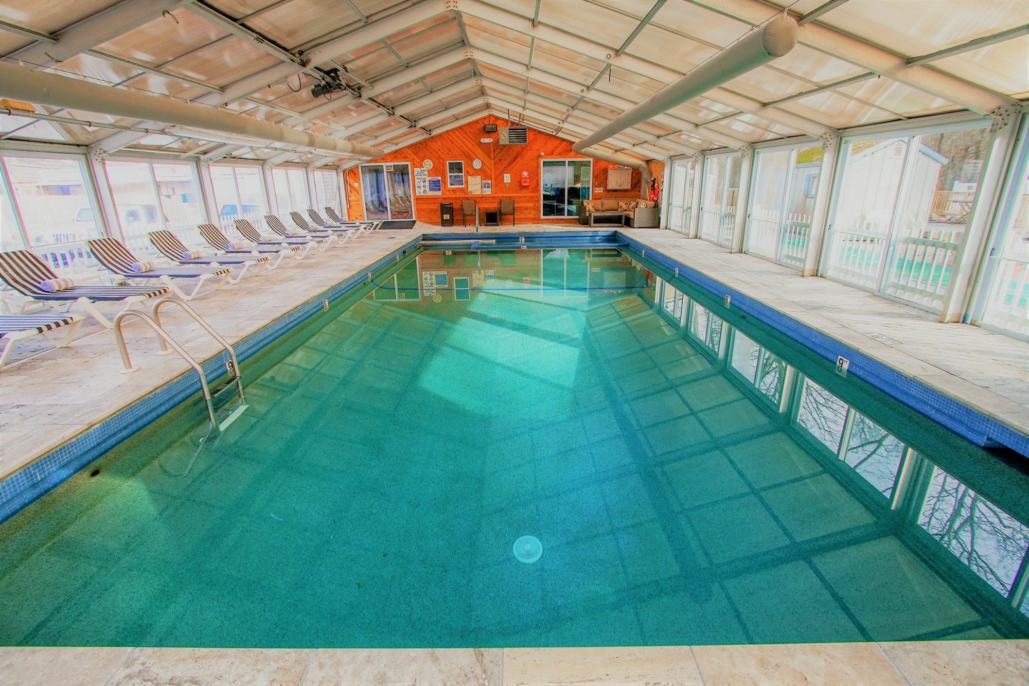 Cape Winds Resort Хианнис Экстерьер фото